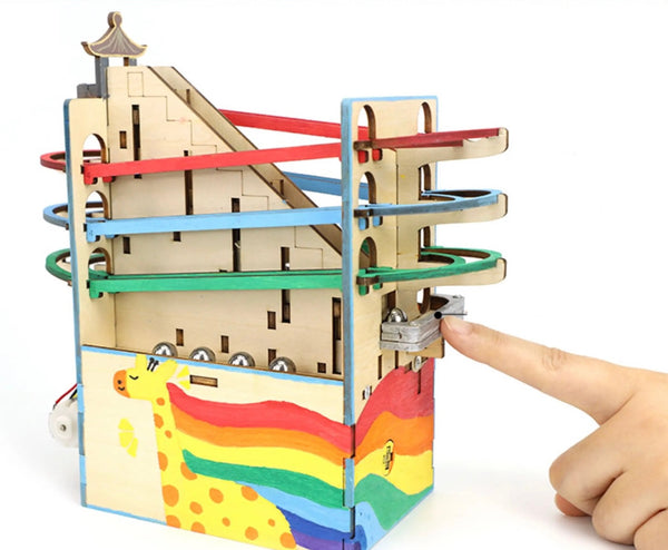 Build a Gravity Chain Reaction Track – WonderWorks Lab