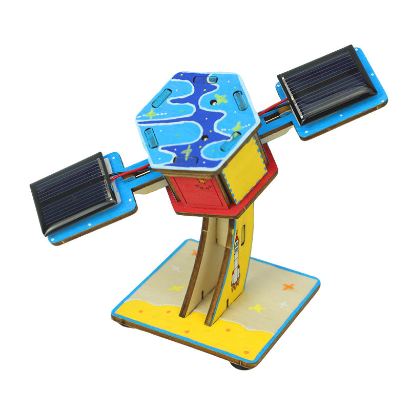 STEM Toy Kit - Solar Powered Satellite - WonderWorks Lab, grade 3